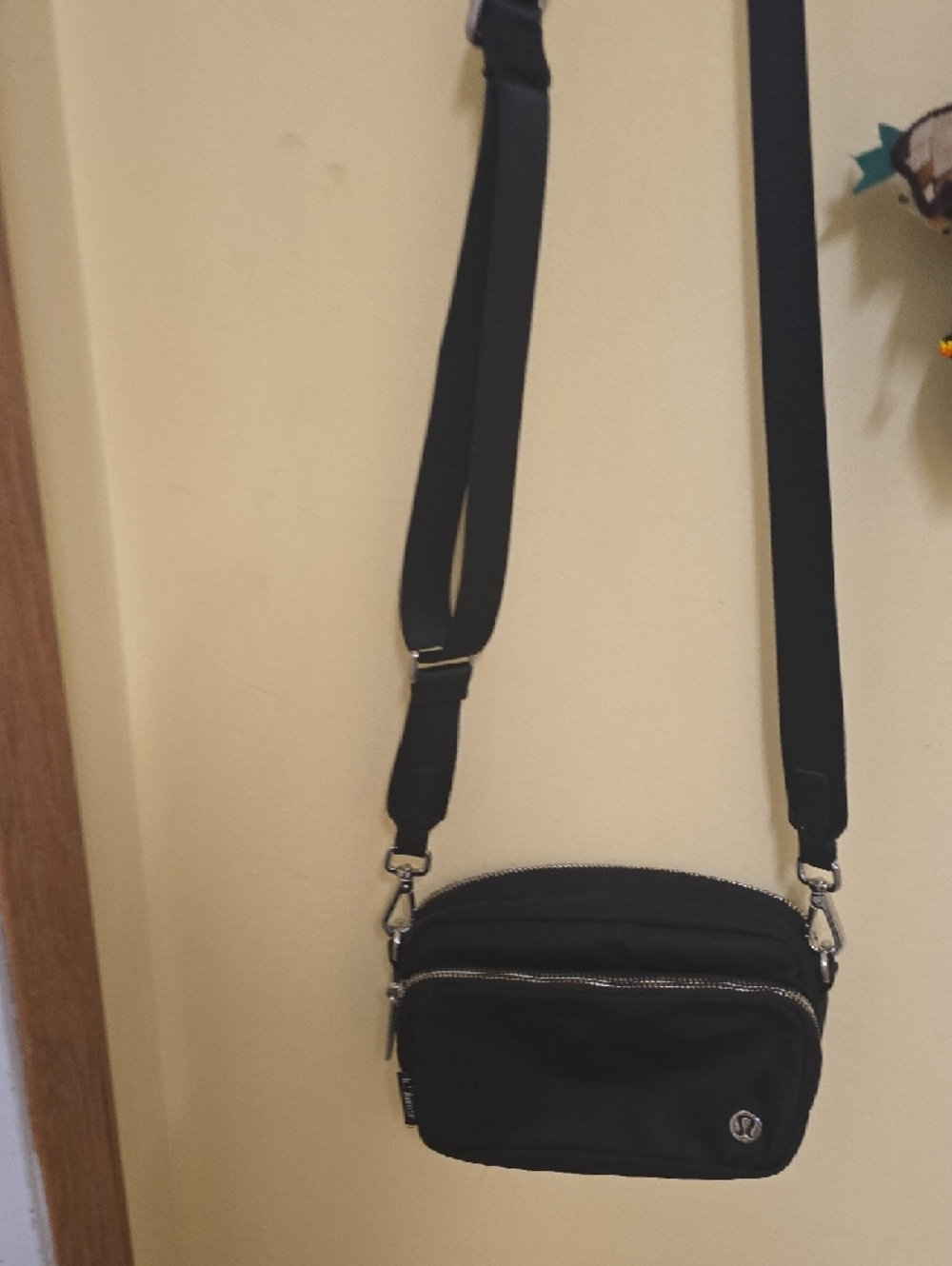 lululemon athletica Black Nylon Crossbody Purse 2L Medium